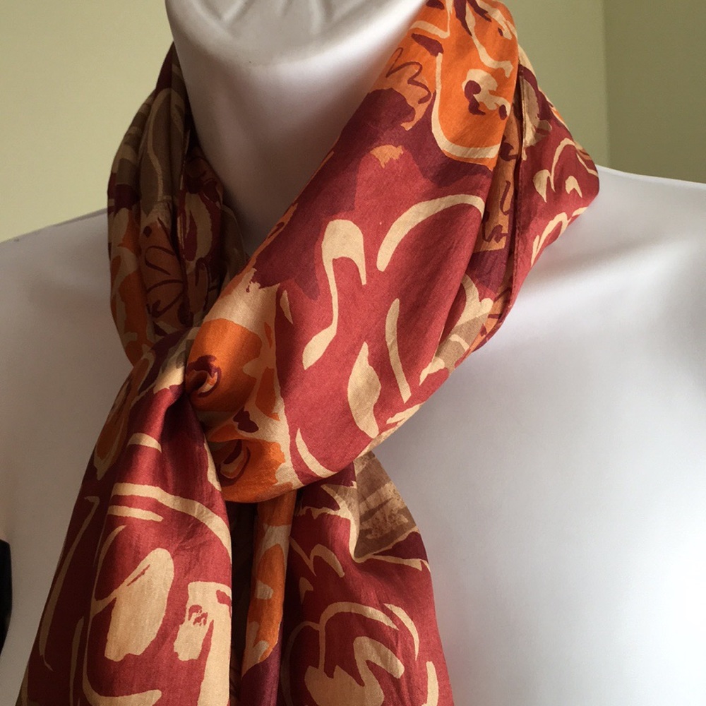 Silk scarf (unknown brand)